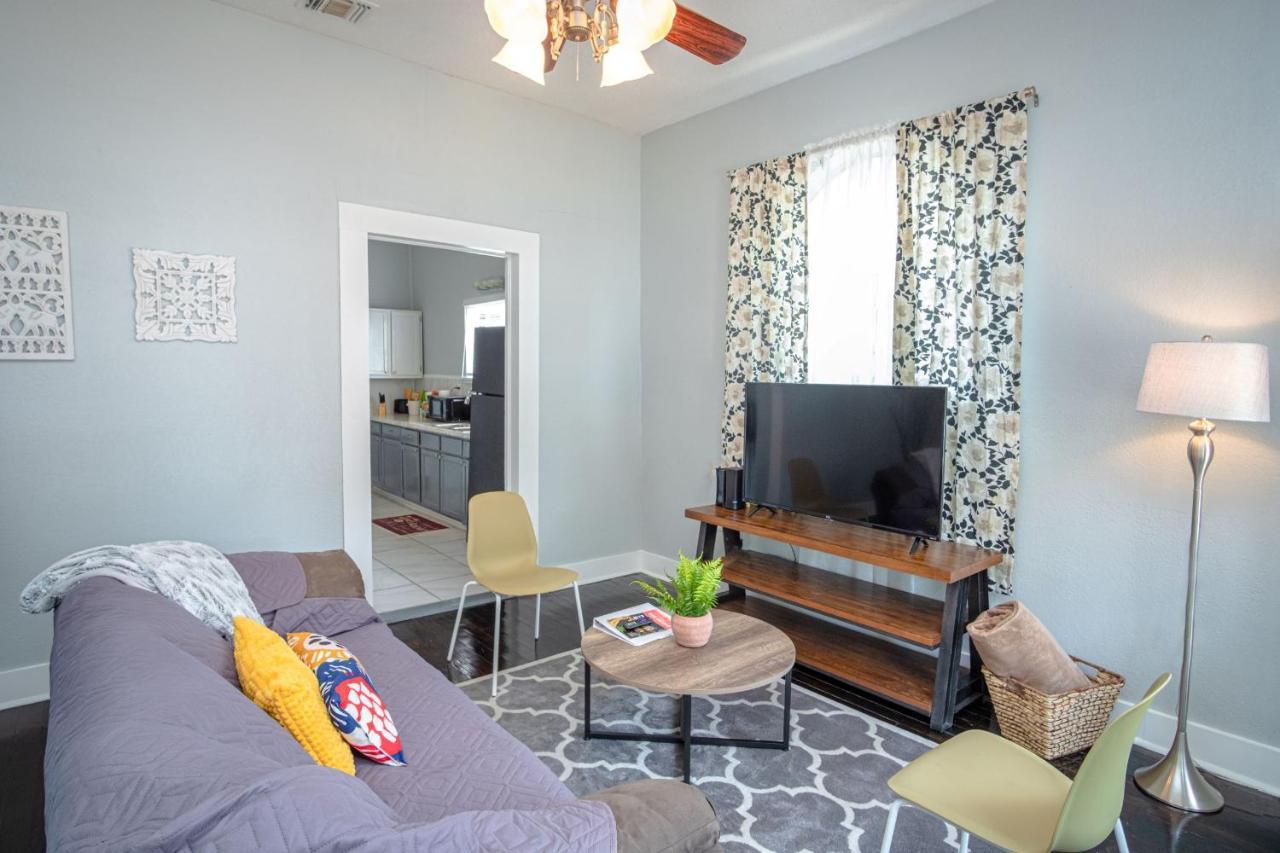 Appartamento Remodeled Historic 2Br 1Ba House Near Downtown San Antonio Esterno foto